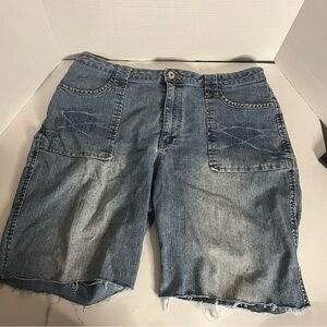 Women’s cutoff jean shorts